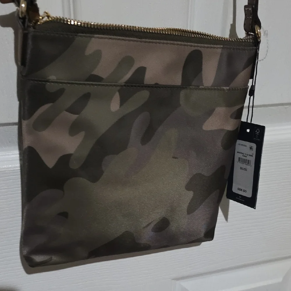 Tommy Hilfiger Camouflage Crossbody‎ Bag